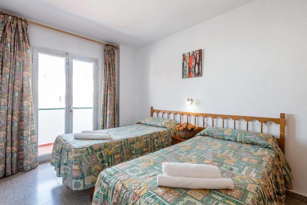 Tabbu Ibiza Apartments Playa d'en Bossa Exteriör bild