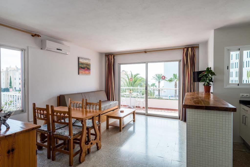 Tabbu Ibiza Apartments Playa d'en Bossa Exteriör bild