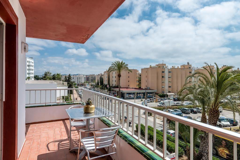 Tabbu Ibiza Apartments Playa d'en Bossa Exteriör bild